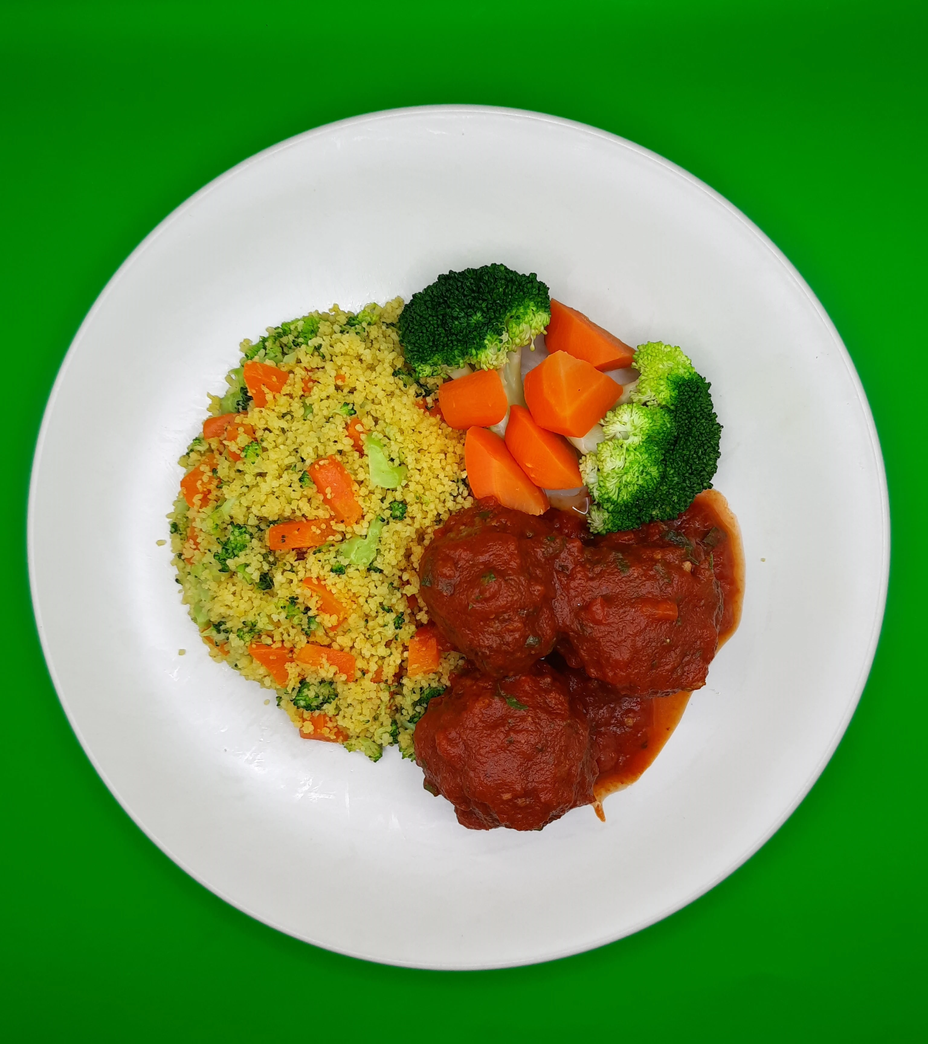 Moroccan meat balls with couscous